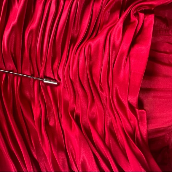 Cache Red Silk Halter High-Low Dress in Size 6 - Picture 11 of 13